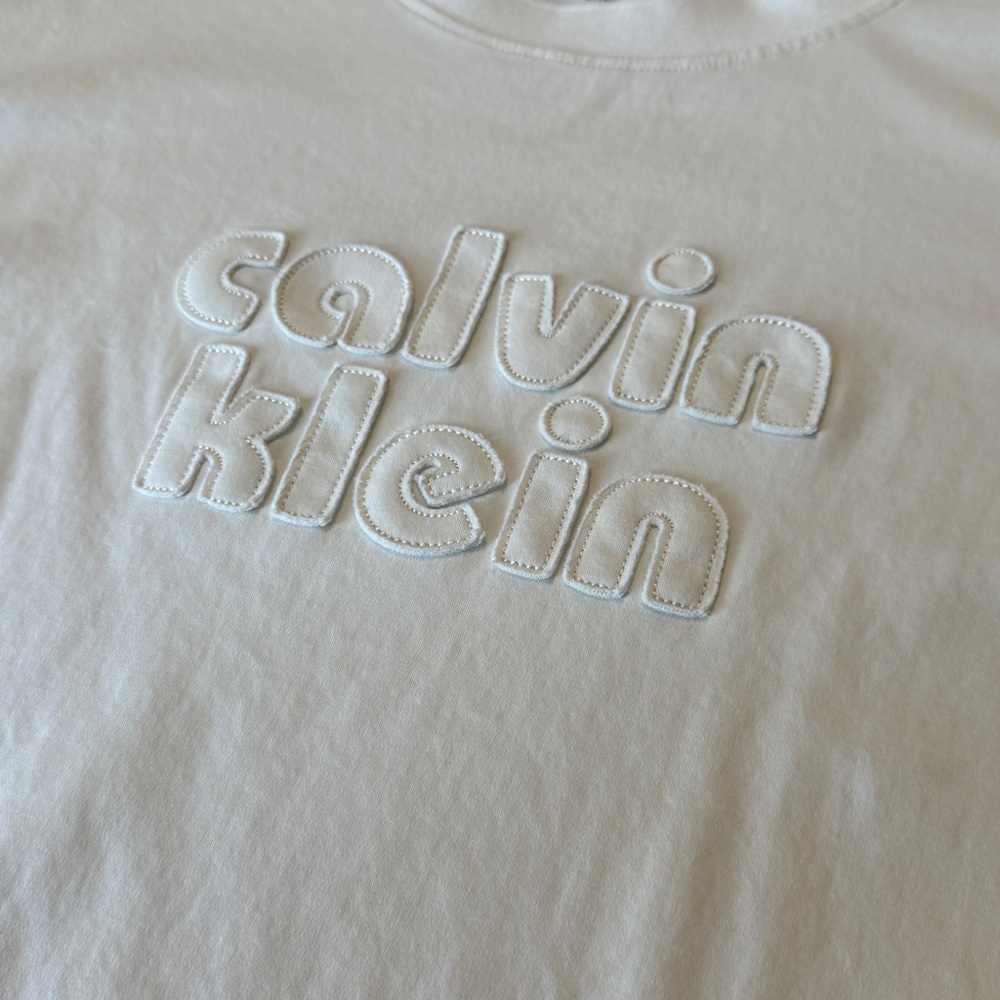 Calvin Klein | Embossed Logo Short Sleeve Sweatshirt Tee | Cream | Size S - Picture 7 of 16
